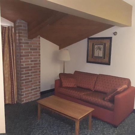 American Inn And Suites Ionia 외부 사진