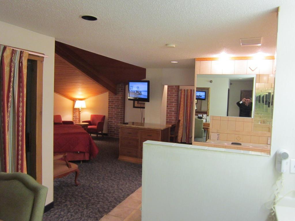 American Inn And Suites Ionia 객실 사진