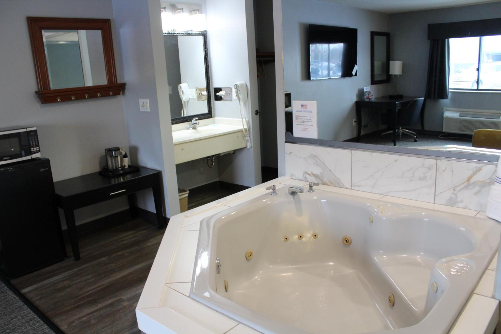 American Inn And Suites Ionia 외부 사진