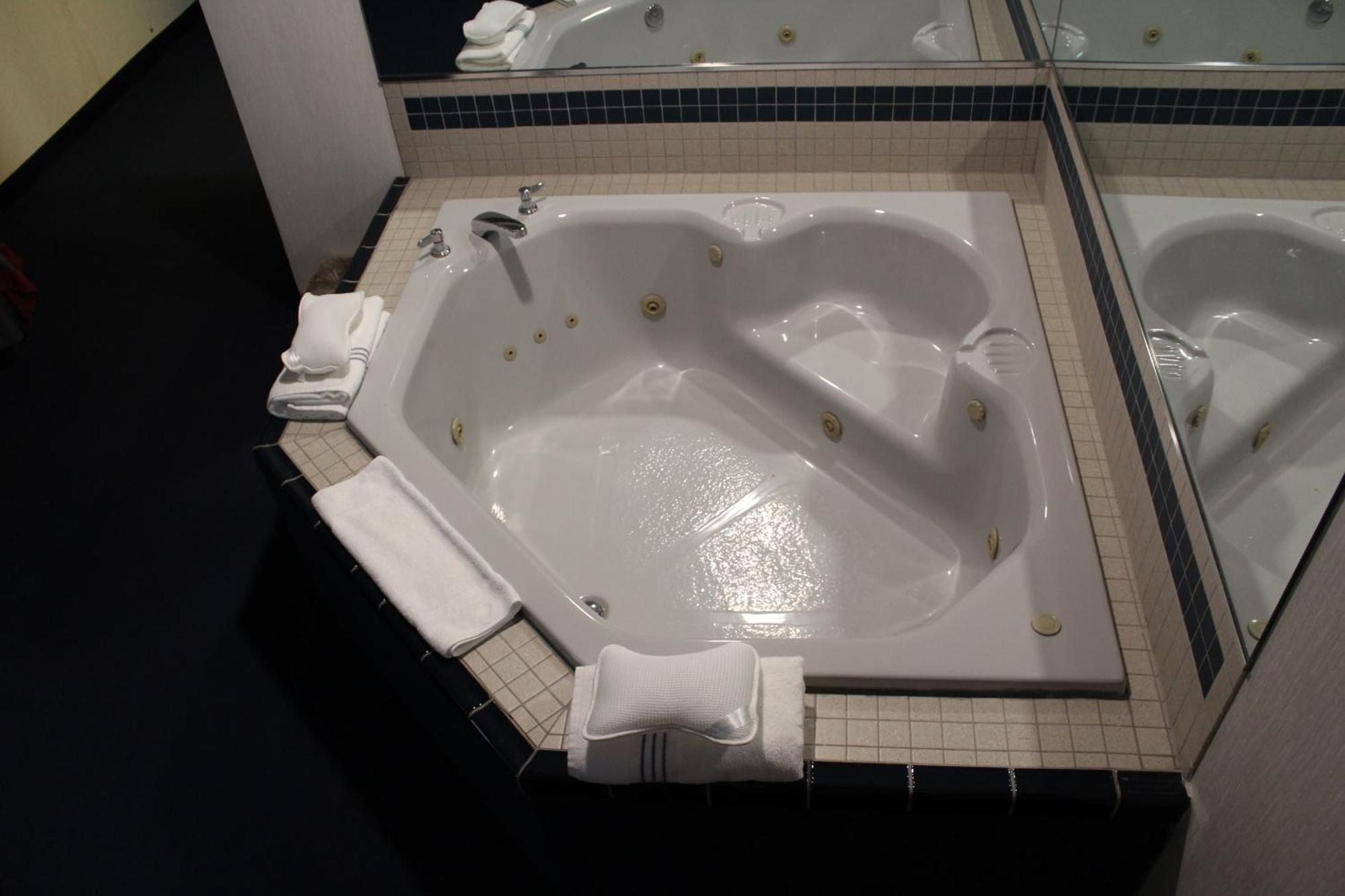 American Inn And Suites Ionia 외부 사진