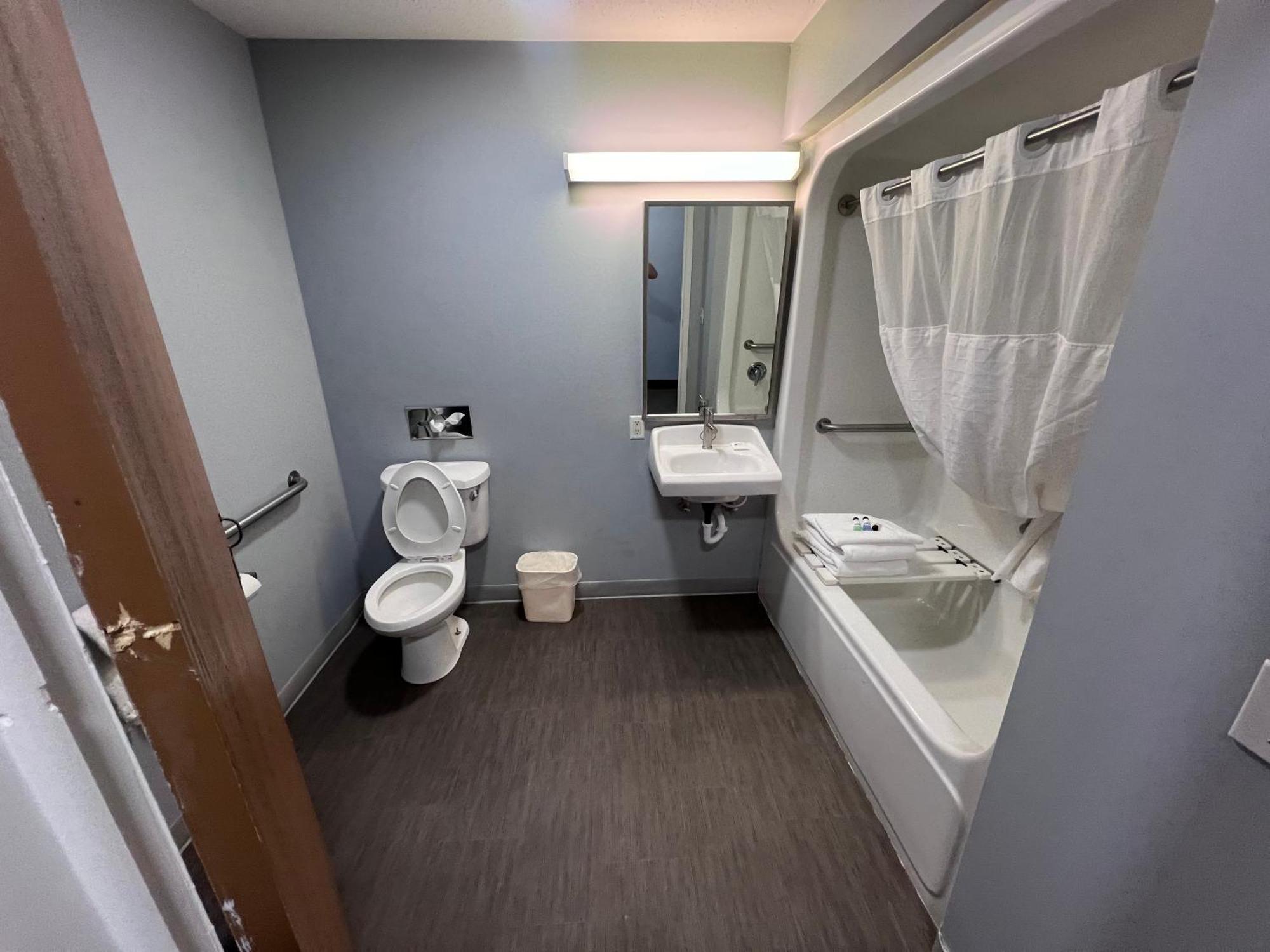 American Inn And Suites Ionia 외부 사진