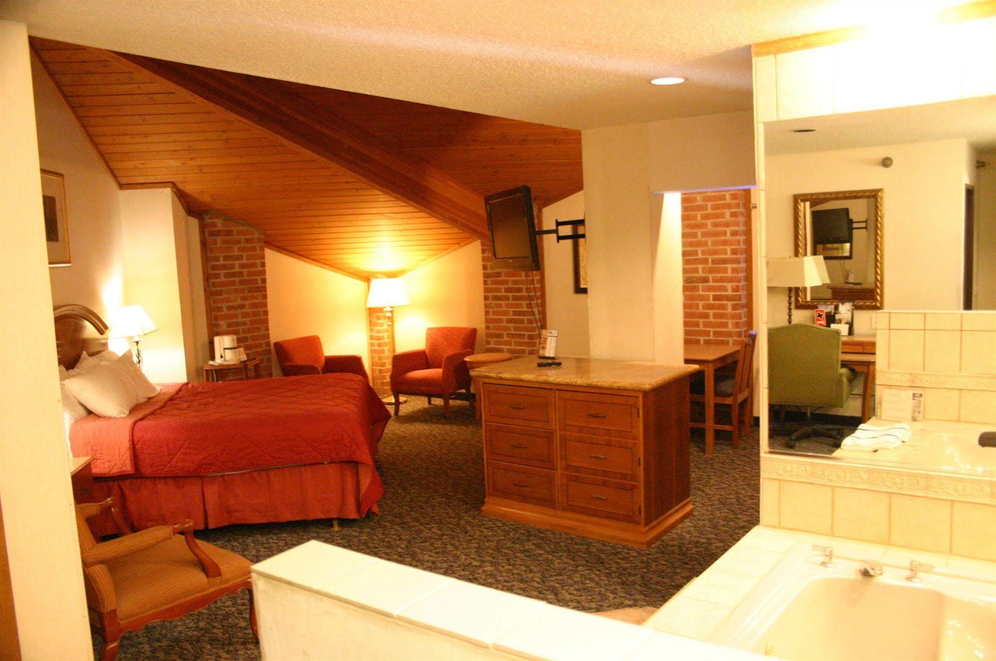 American Inn And Suites Ionia 외부 사진