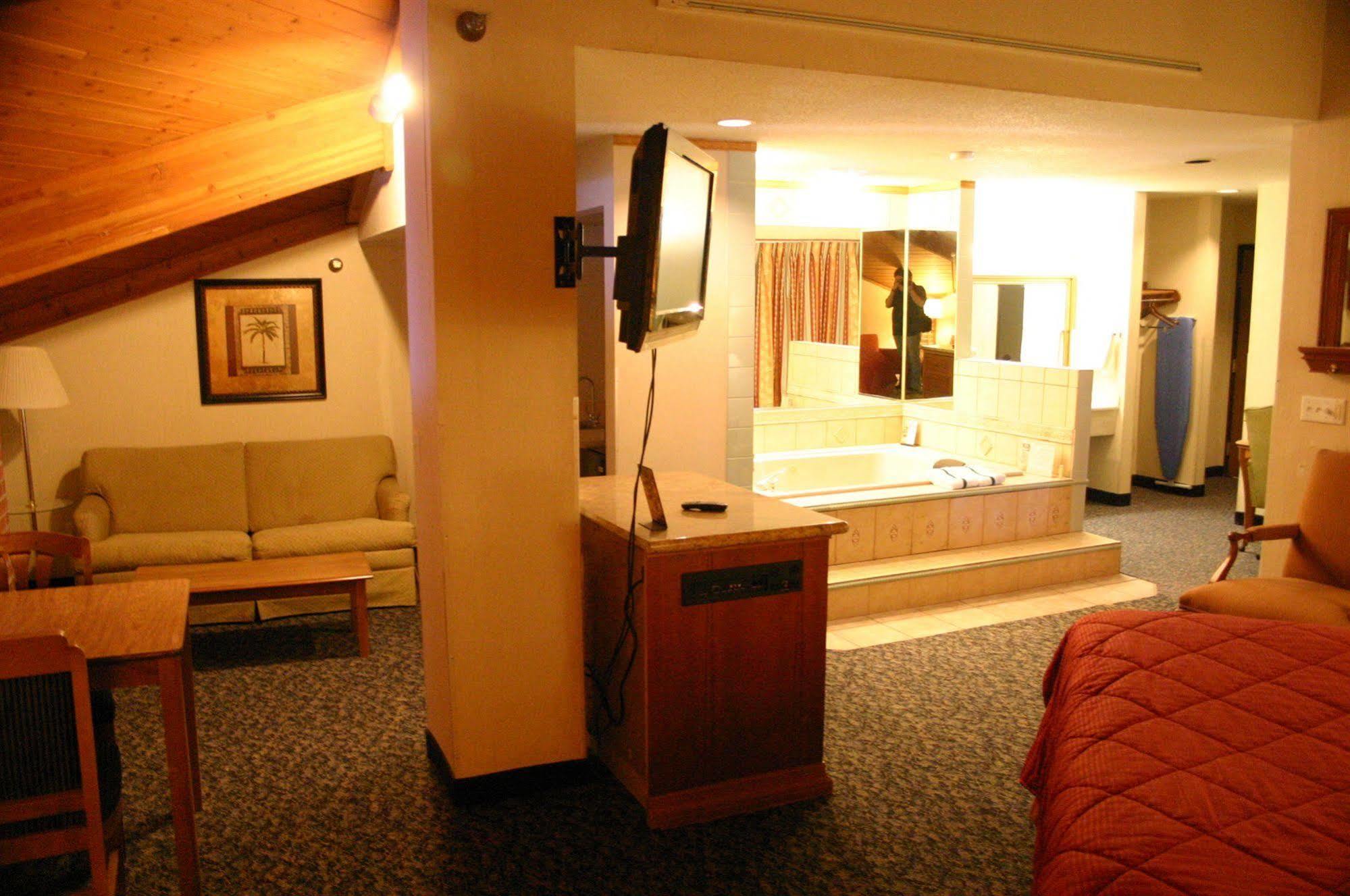 American Inn And Suites Ionia 외부 사진